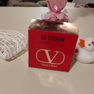 Valentino Go-Cushion in Bold Red